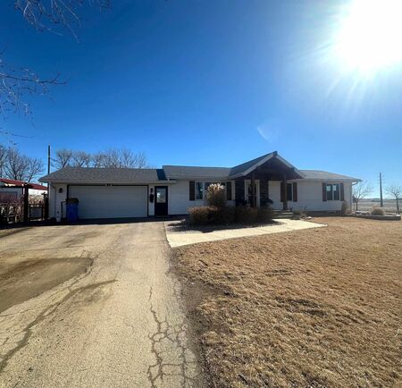 2020 S 5th Avenue, Sheldon, IA 51201