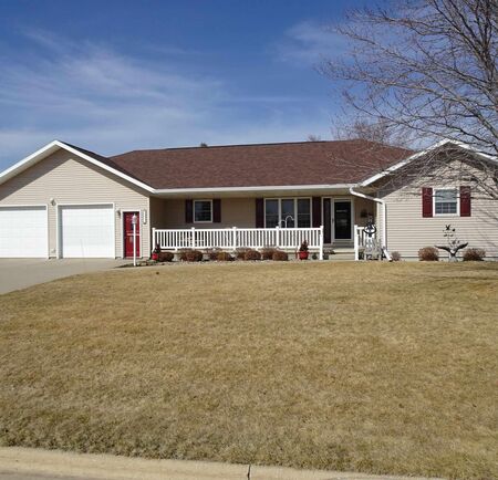 602 E 3rd St., Sanborn, IA 51248