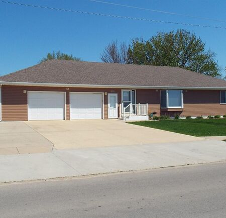 1595 16th Street, Sheldon, IA 51201