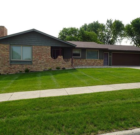 621 22nd Avenue, Sheldon, IA 51201