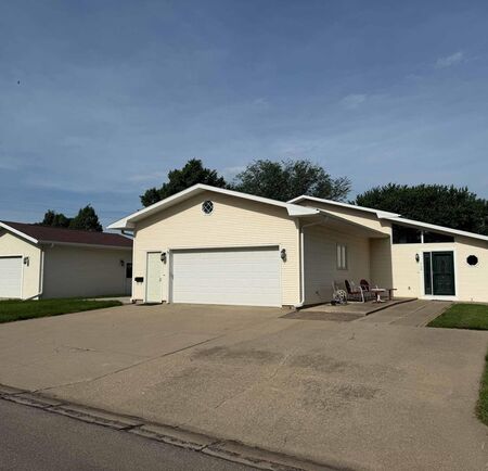 720 Garfield St, Granville, IA 51022