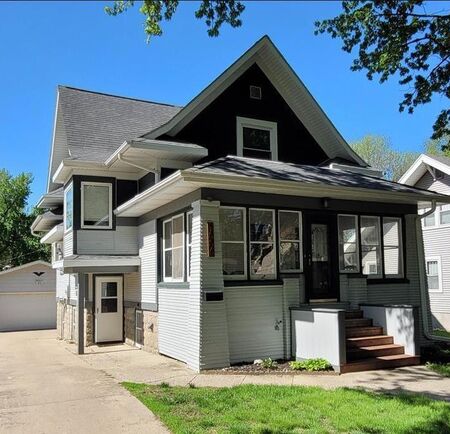 1006 7th Street, Sheldon, IA 51201
