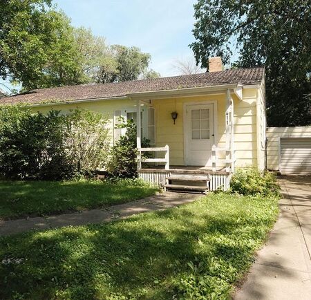 411 2nd Street NE, Orange City, IA 51041