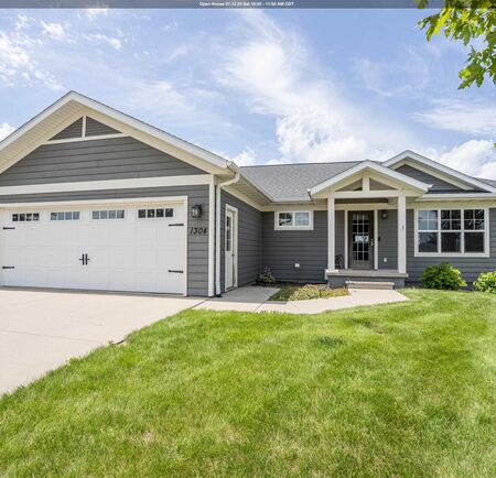 1304 Olympia Place, Orange City, IA 51041