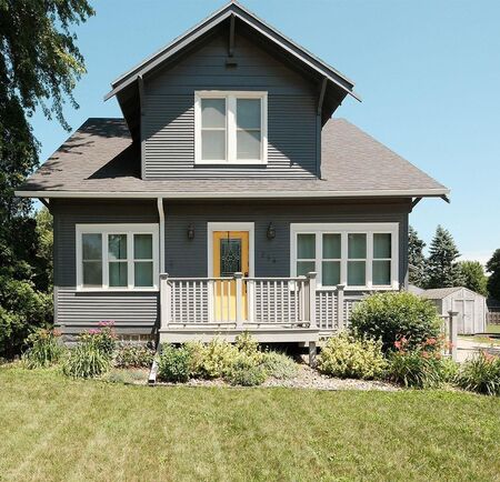 254 7th Street NE, Sioux Center, IA 51250