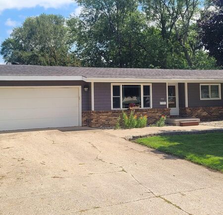 160 NE 6th Ave, Hartley, IA 51346