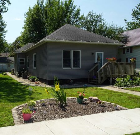 107 E 5th Street, Sanborn, IA 51248