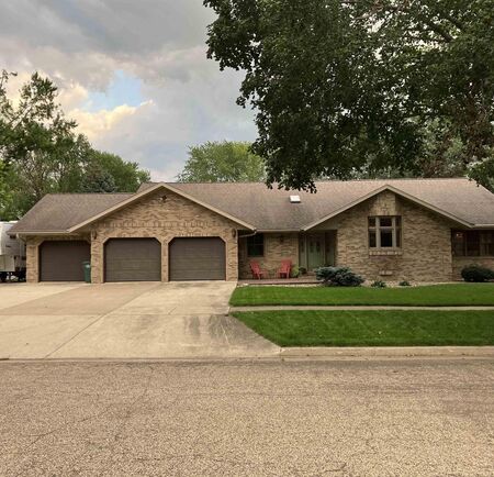 206 4th Ave N., Hospers, IA 51238