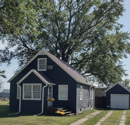 404 Fletcher Ave., Archer, IA 51231