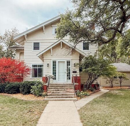 920 10th Street, Sheldon, IA 51201