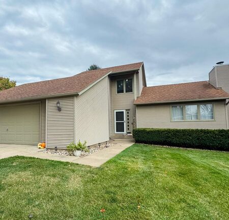 401 HARTFORD AVE SE, Orange City, IA 51041