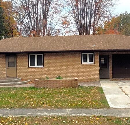 219 N 7th Ave, Sheldon, IA 51201