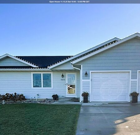 1073 14th Cir NE, Sioux Center, IA 51250