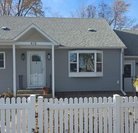 418 S Maple St, Paullina, IA 51046