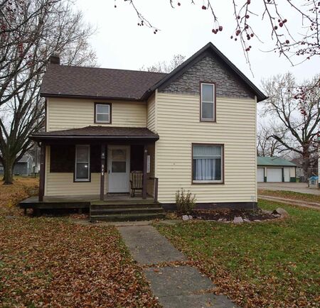 818 11th Street, Sheldon, IA 51201