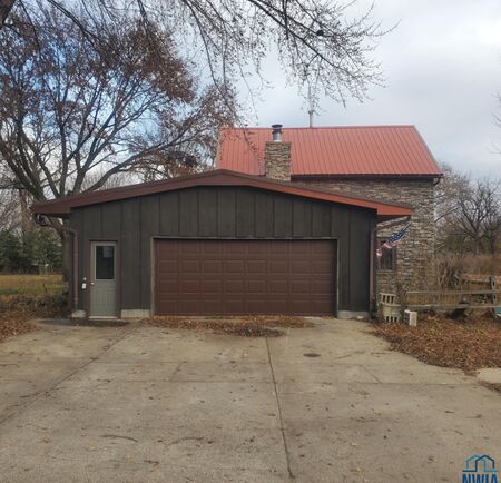 214 W Logan St, Paullina, IA 51046