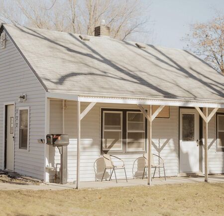 122 1ST AVE SE, Sioux Center, IA 51250