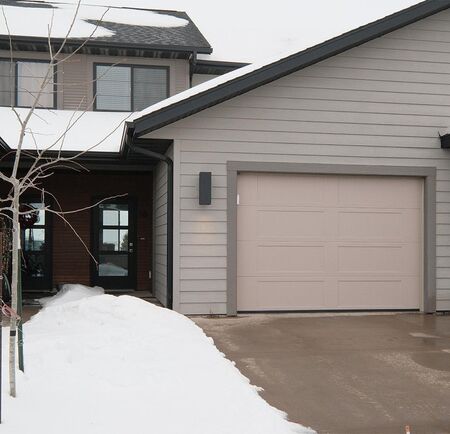 1286 7th Ave NE, Unit #16, Sioux Center, IA 51250