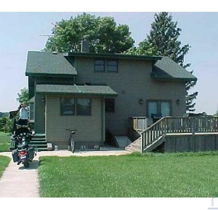 3192 McKinley Avenue, Sheldon, IA 51201