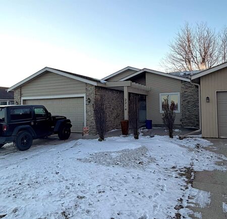 2214 E 6th Street, Sheldon, IA 51201