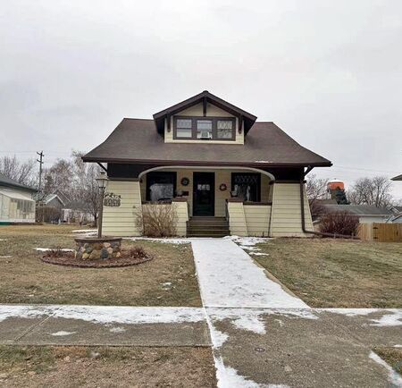 1016 9th Street, Sheldon, IA 51201