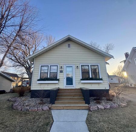 404 9TH ST, Alton, IA 51003