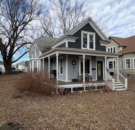 420 Central Ave. SW, Orange City, IA 51041