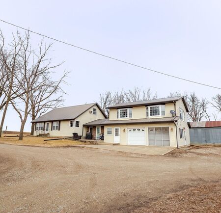 3320 Yew Avenue, Hartley, IA 51346
