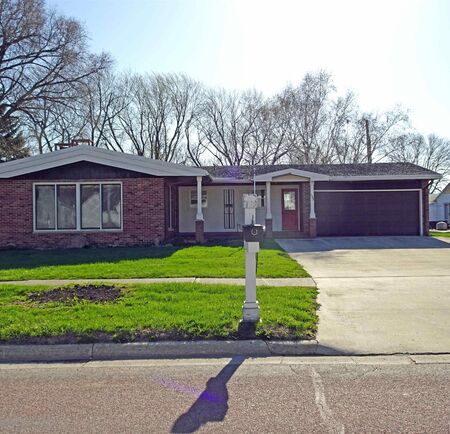 123 Normal College Avenue, Sheldon, IA 51201