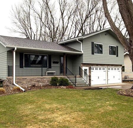 601 SW Iowa Street, Orange City, IA 51041