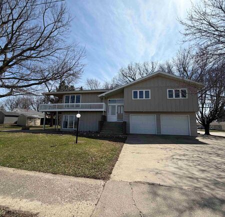 608 Pine Street, Sheldon, IA 51201