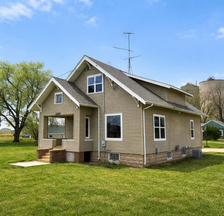 707 Colfax St., Boyden, IA 51234
