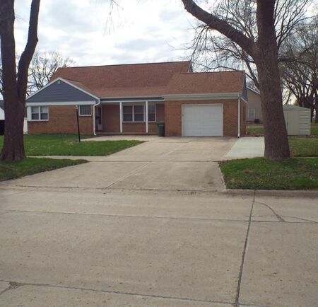 703 5th Avenue, Sibley, IA 51249
