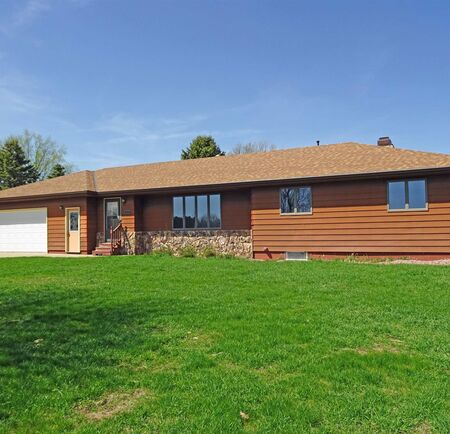 515 E Day Street, Paullina, IA 51046