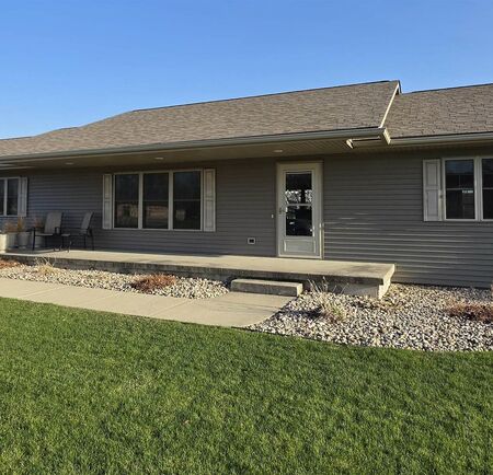 703 E 3rd St, Sanborn, IA 51248