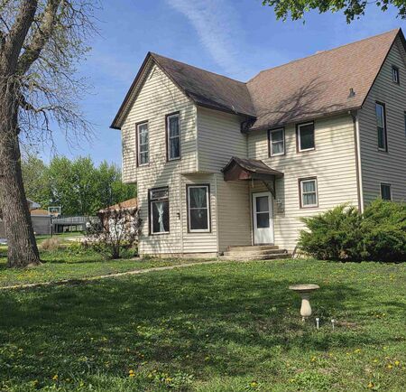 1110 4th Avenue, Alton, IA 51003