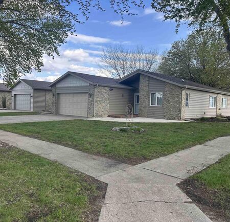 2210 E. 6th Street, Sheldon, IA 51201
