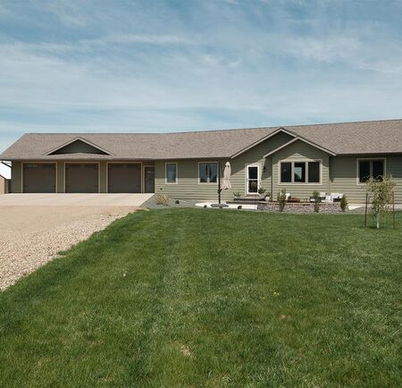 937 Maple Street, Granville, IA 51022