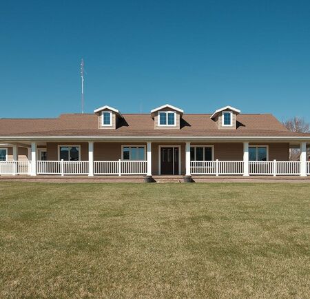 1905 4th Avenue SE, Sioux Center, IA 51250