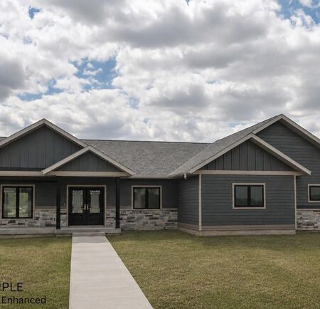405 9th St NE, Orange City, IA 51041