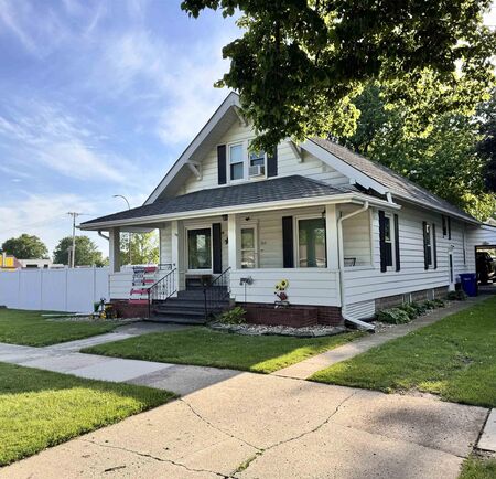 703 Main St, Sanborn, IA 51248
