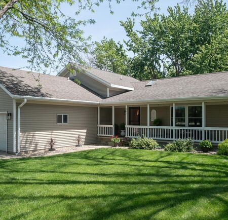 501 LINCOLN AVE SE, Orange City, IA 51041