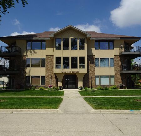 424 4th Avenue #5, Sheldon, IA 51201