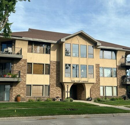 424 4th Avenue #3, Sheldon, IA 51201