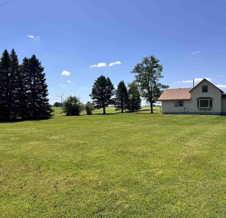 6021 320th St, Sanborn, IA 51248