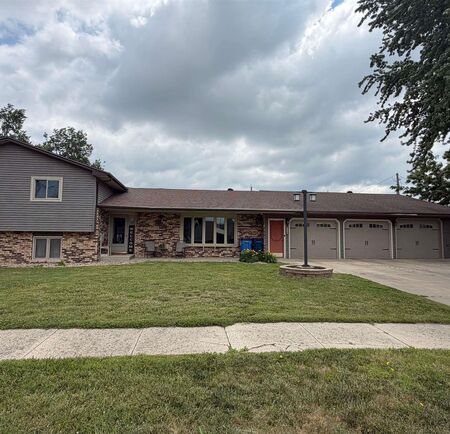 114 N 6th Ave, Sheldon, IA 51201