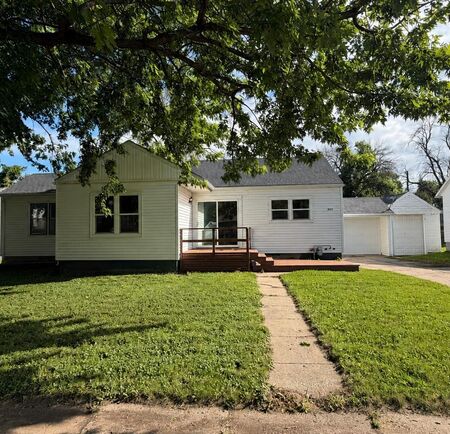 905 5th Street, Sheldon, IA 51201