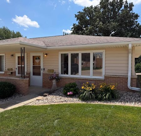 116 3rd St SE, Orange City, IA 51041
