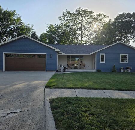 700 23rd Ave, Sheldon, IA 51201