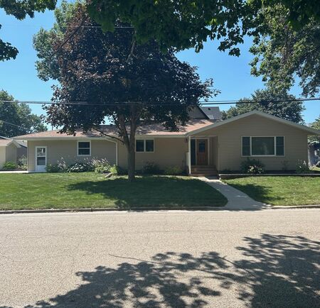 151 W Maple, Hartley, IA 51346